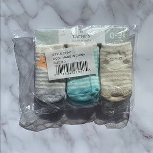 🌸Carter’s 6 Pair of Socks Set - 0-3 Months